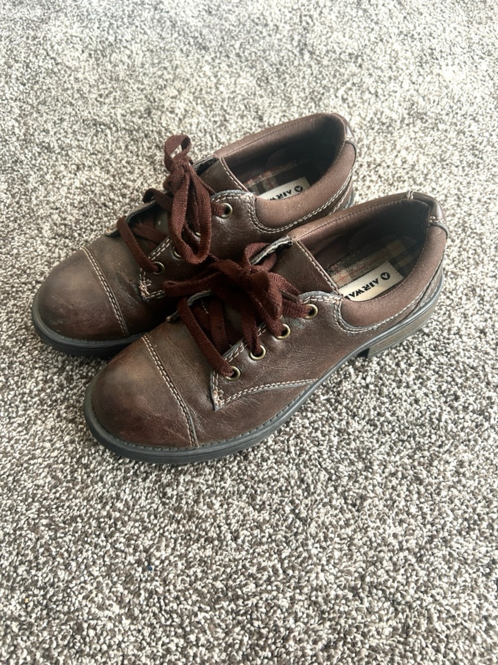 Women’s Size 7 Vintage faux leather Airwalk Oxford Shoes